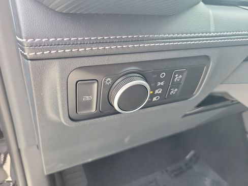 Used 2025 Ford Mustang Premium RWD image 17