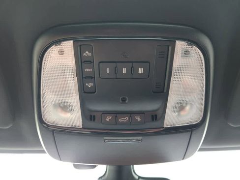 Used 2022 Dodge Durango GT image 32