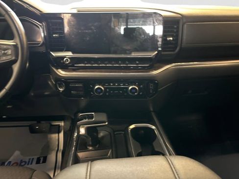 Used 2023 GMC Sierra 1500 Elevation w/ Preferred Package AWD/4WD image 12