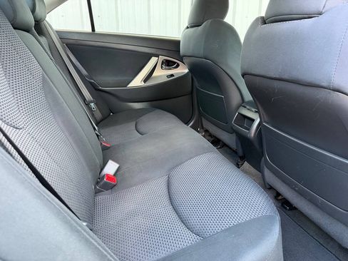 Used 2010 Toyota Camry SE FWD image 15