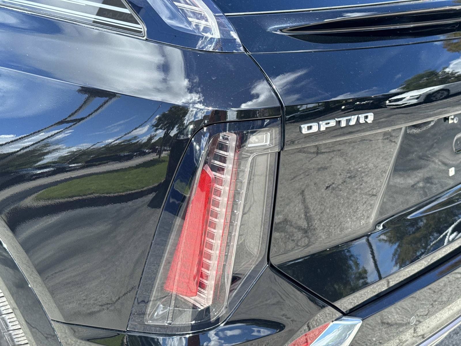 Used 2025 Cadillac Optiq Luxury 2 w/ LPO, Floor Liner Package AWD/4WD image 11