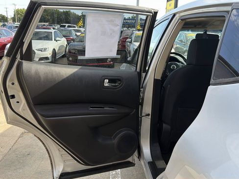 Used 2013 Nissan Rogue S w/ Special Edition Pkg FWD image 29