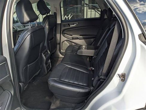 Used 2024 Ford Edge SEL AWD/4WD image 11
