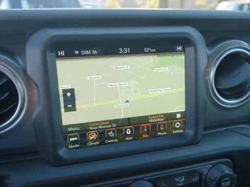 Used 2020 Jeep Wrangler Unlimited Sahara AWD/4WD image 22