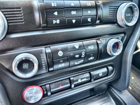 Used 2022 Ford Mustang Coupe RWD image 18