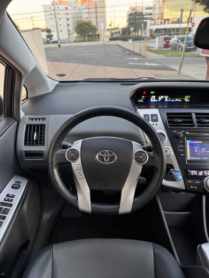 Used 2014 Toyota Prius V Five FWD image 12