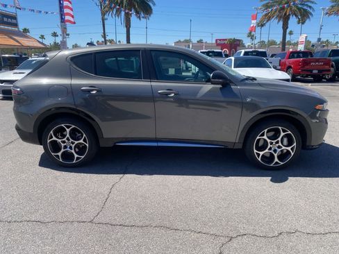 Used 2024 Alfa Romeo Tonale Ti w/ Premium Interior Package AWD/4WD image 5