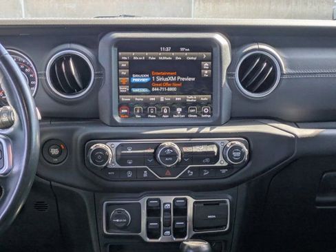 Used 2020 Jeep Wrangler Unlimited Sahara image 15