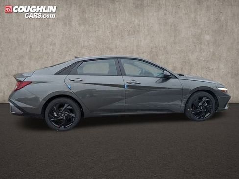 New 2026 Hyundai Elantra Sport image 9