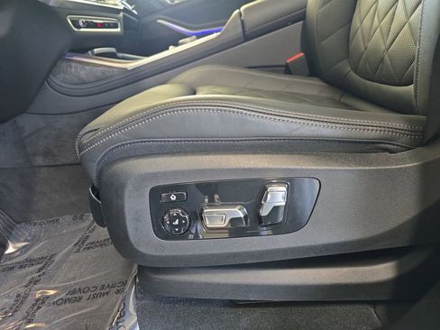 Certified 2025 BMW X7 xDrive40i image 25