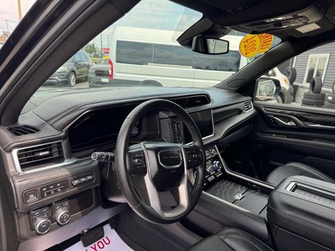 Used 2024 GMC Yukon Denali image 18
