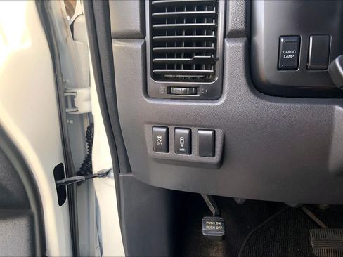 Used 2014 Nissan Titan SV w/ SV Value Truck Package RWD image 36