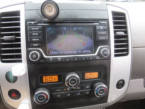 Used 2018 Nissan Frontier SV w/ Value Truck Package AWD/4WD image 18