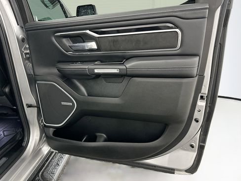 Used 2022 RAM 1500 Laramie AWD/4WD image 31