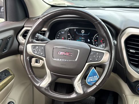 Certified 2019 GMC Acadia Denali w/ Technology Package FWD image 24