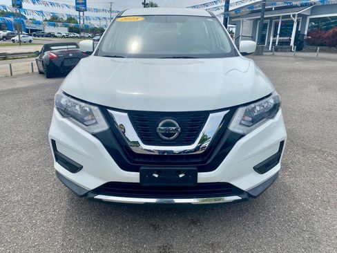 Used 2018 Nissan Rogue S AWD/4WD image 2
