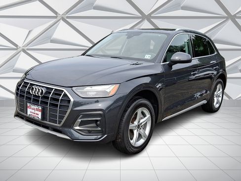 Used 2023 Audi Q5 2.0T Premium w/ Convenience Package AWD/4WD image 4