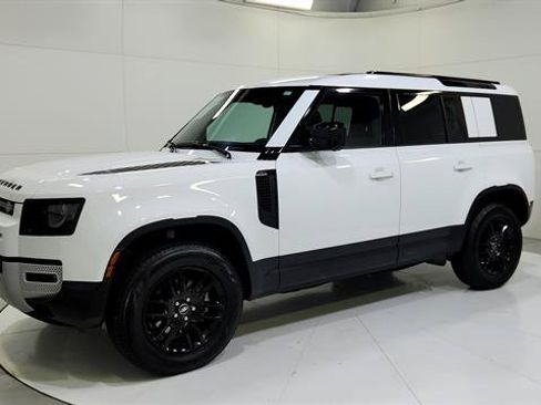 Used 2025 Land Rover Defender 110 S AWD/4WD image 3