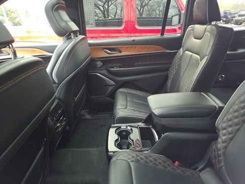 Used 2021 Jeep Grand Cherokee L Summit image 17