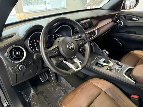 Used 2022 Alfa Romeo Stelvio Ti image 11