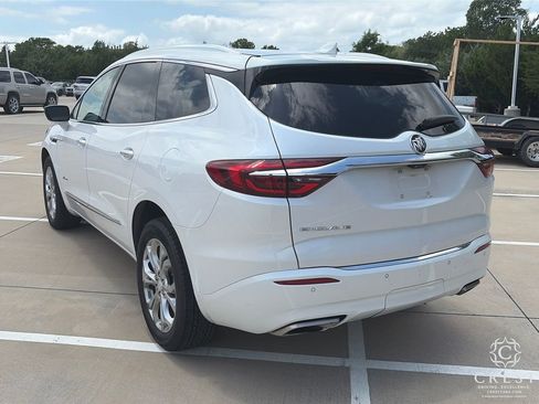 Used 2021 Buick Enclave Avenir w/ Avenir Technology Package FWD image 5