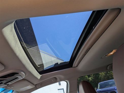 Used 2022 Subaru Outback Touring XT image 19