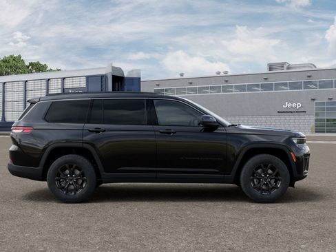 New 2026 Jeep Grand Cherokee L 4WD image 21