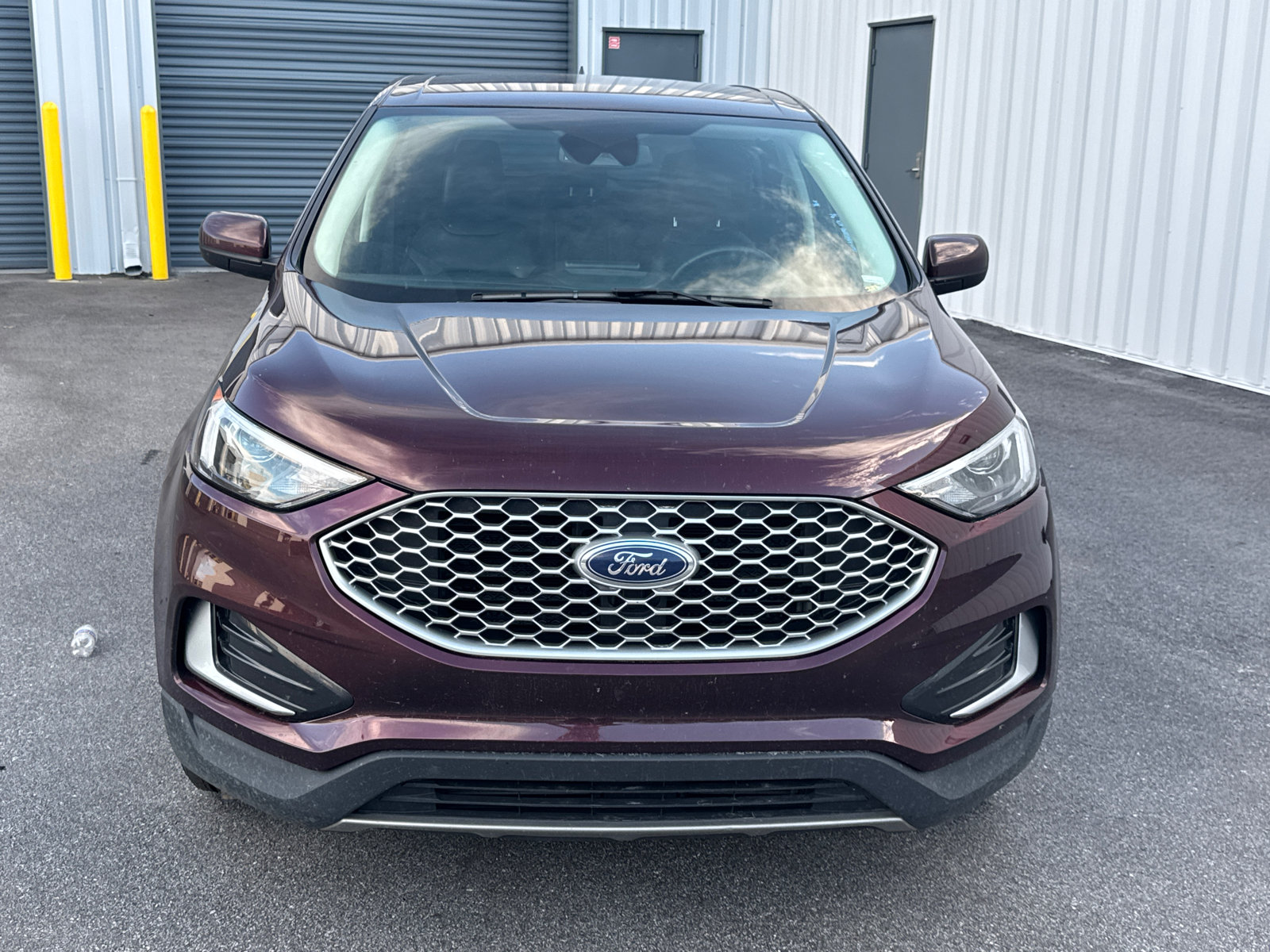 Used 2024 Ford Edge SEL AWD/4WD image 2