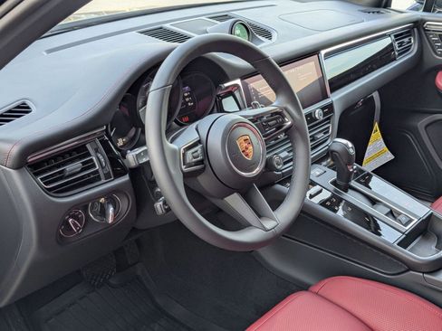New 2026 Porsche Macan S image 4