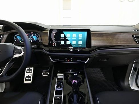 New 2026 Volkswagen Atlas SEL Premium R-Line AWD/4WD image 2