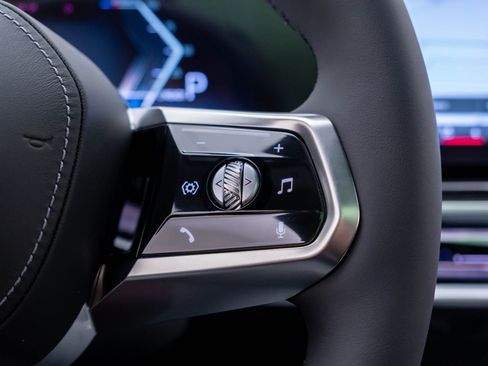 New 2026 BMW i7 xDrive60 w/ Executive Package image 31