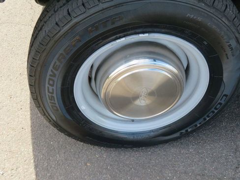 Used 2003 Ford E-350 and Econoline 350 Super Duty Wagon image 14