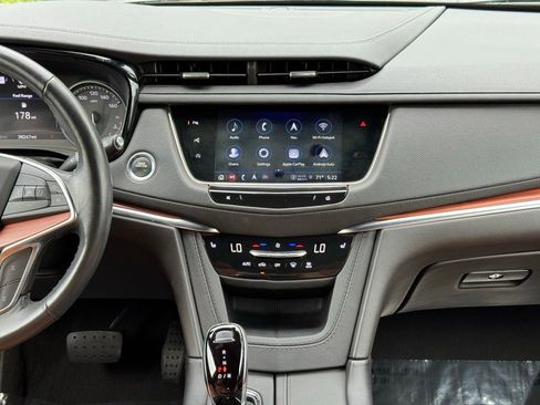Certified 2024 Cadillac XT5 Premium Luxury w/ Technology Package AWD/4WD image 28