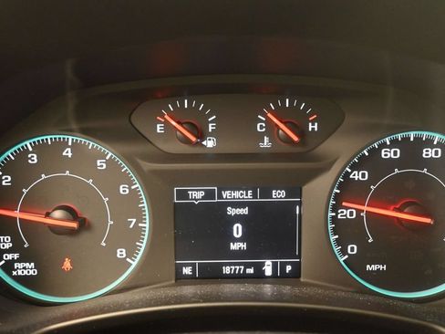 Used 2024 Chevrolet Equinox LS FWD image 13