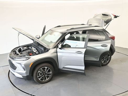 Used 2025 Chevrolet TrailBlazer LT FWD image 36
