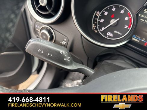 Used 2022 Alfa Romeo Stelvio Ti image 7