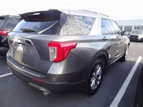 Used 2022 Ford Explorer Limited w/ Equipment Group 301A image 4