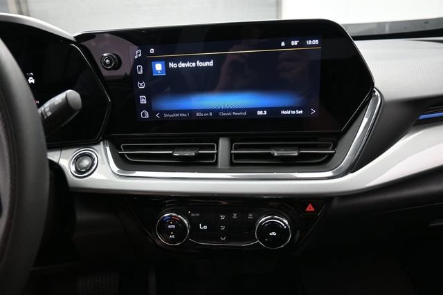 Used 2025 Chevrolet Trax LT FWD image 10