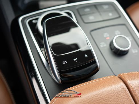 Used 2019 Mercedes-Benz GLE 43 AMG 4MATIC w/ Premium 3 Package image 39