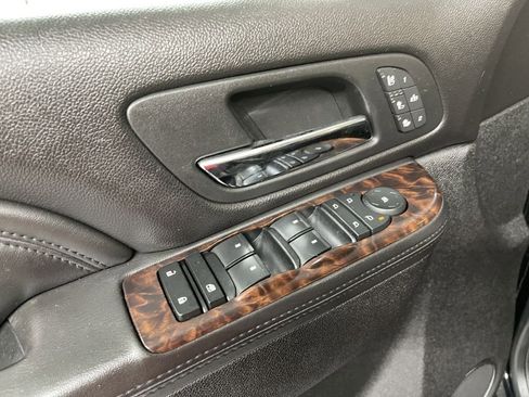 Used 2012 GMC Yukon XL Denali image 30