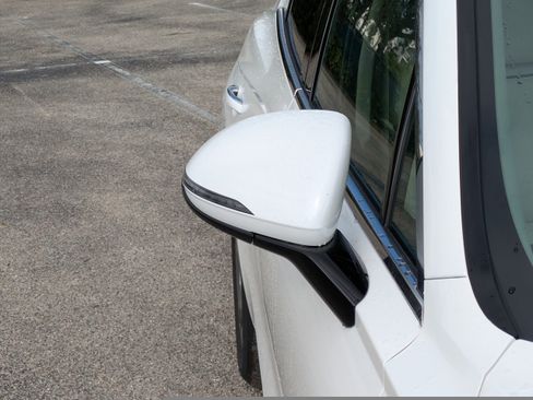 New 2026 Genesis GV70 2.5T Select image 8