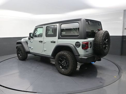 Used 2024 Jeep Wrangler Unlimited AWD/4WD image 8