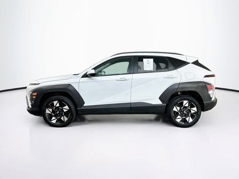 Used 2025 Hyundai Kona SEL AWD/4WD image 4