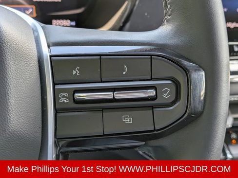 Used 2024 Chevrolet Colorado LT w/ LT Convenience Package II RWD image 24