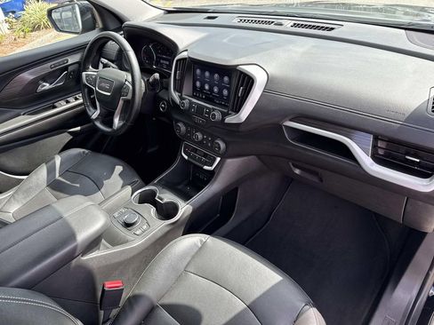 Used 2023 GMC Terrain SLT image 13