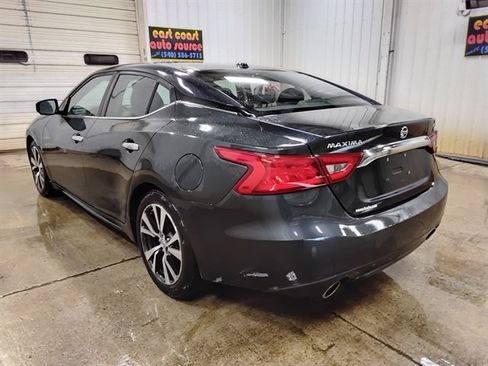 Used 2017 Nissan Maxima Platinum w/ Interior Lighting Package FWD image 6