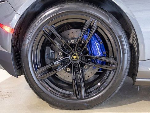 Used 2021 Lamborghini Huracan EVO image 49