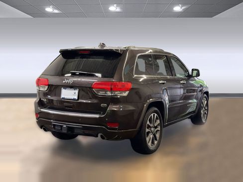 Used 2017 Jeep Grand Cherokee Overland AWD/4WD image 9