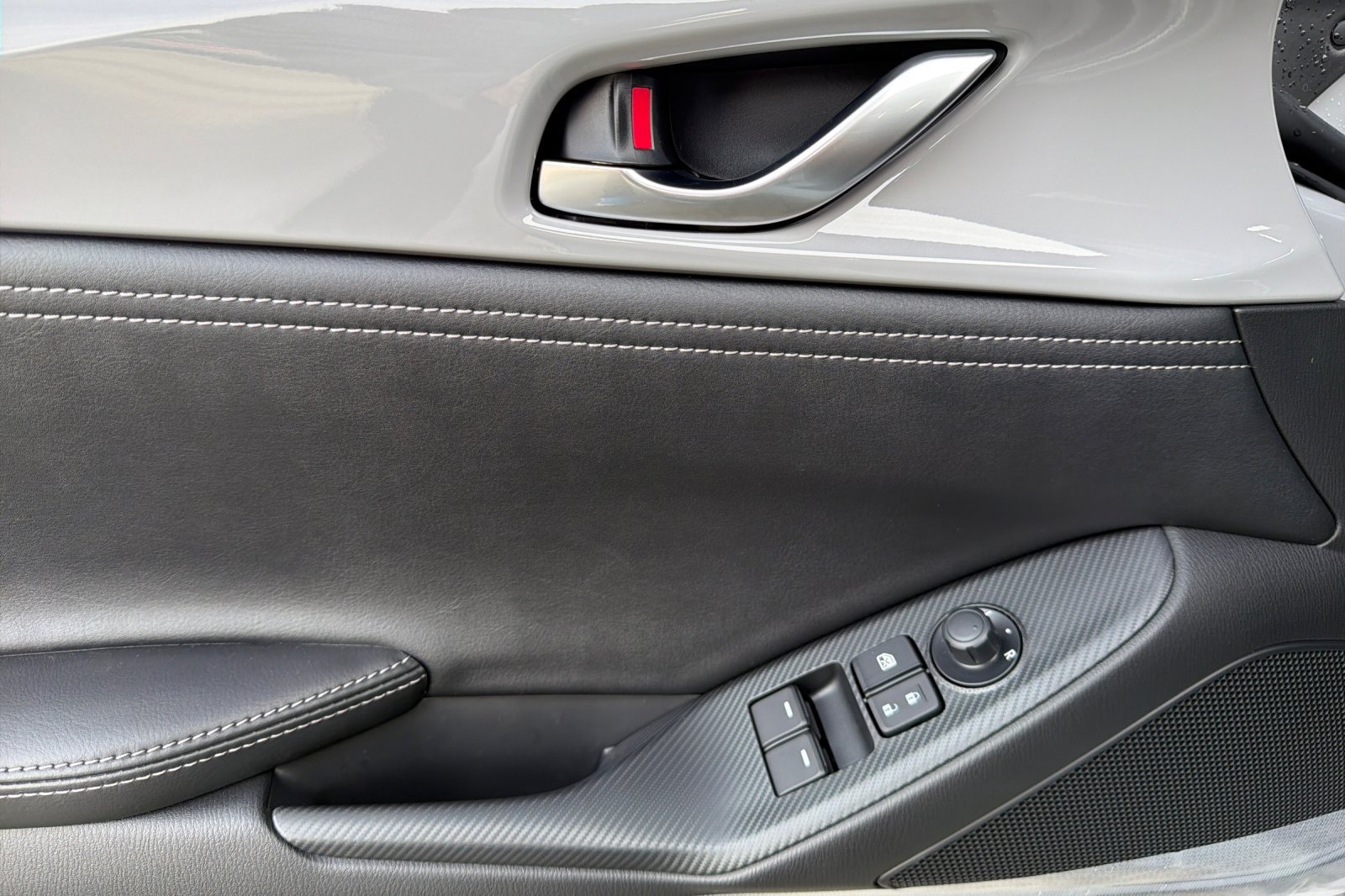 New 2026 MAZDA MX-5 Miata Club w/ Interior Package RWD image 11