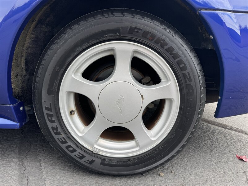 Used 2004 Ford Mustang Coupe RWD image 10